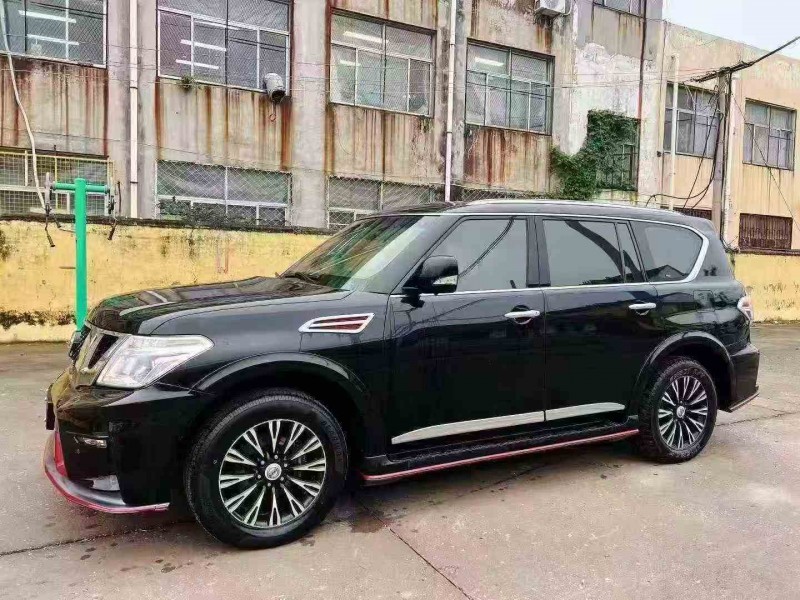 济宁17年日产途乐2