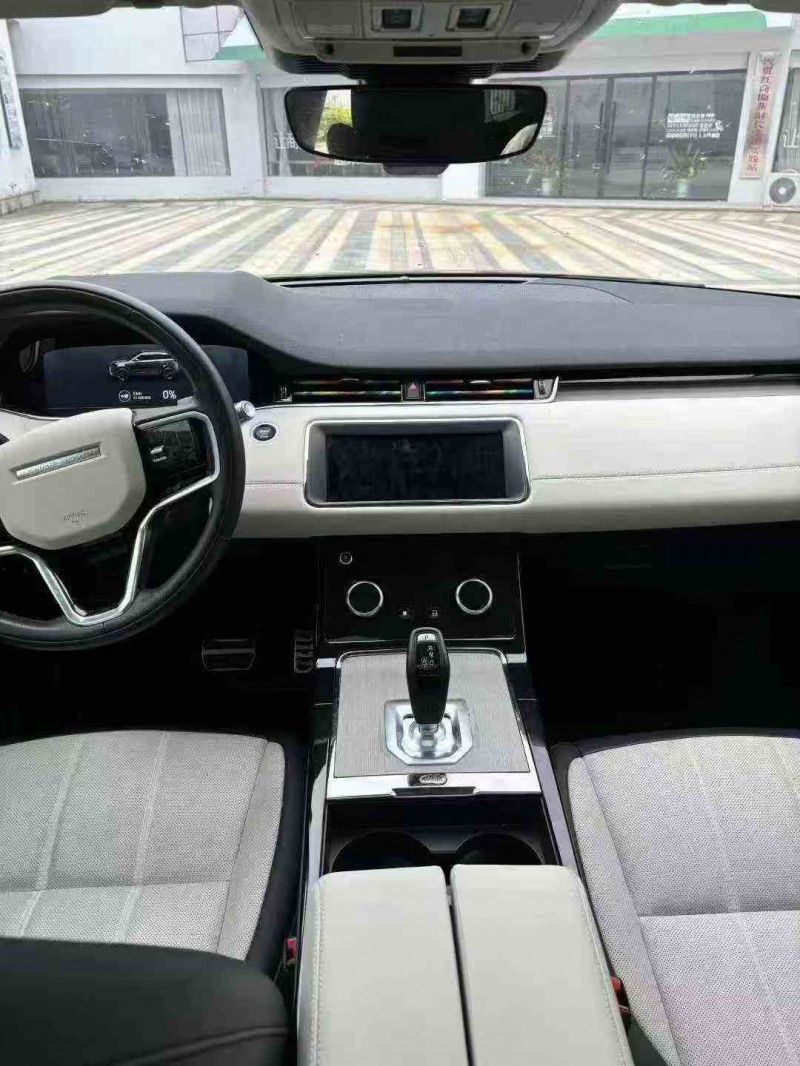 新余23年路虎极光5