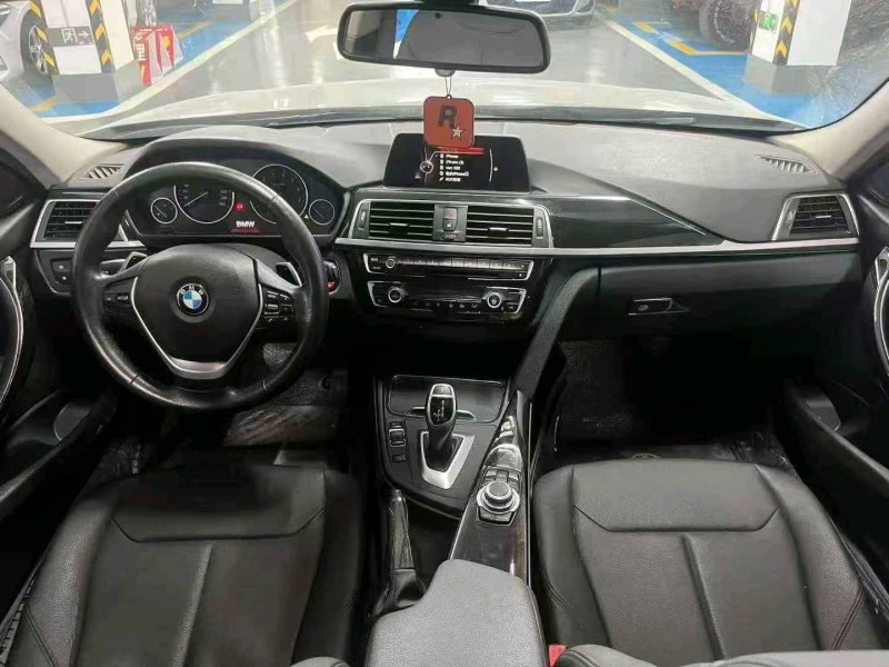 济南17年宝马3系8