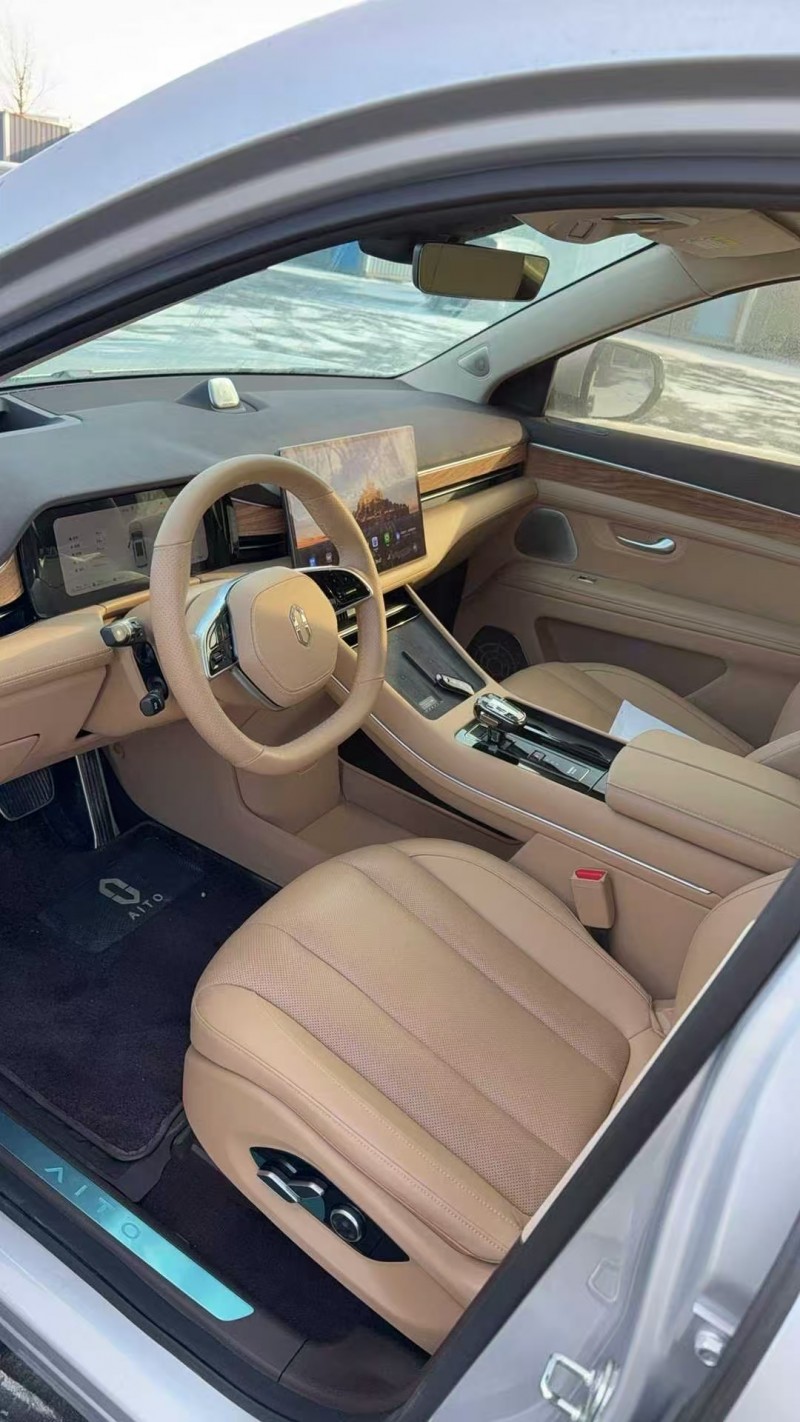 济南23年华为智选问界4