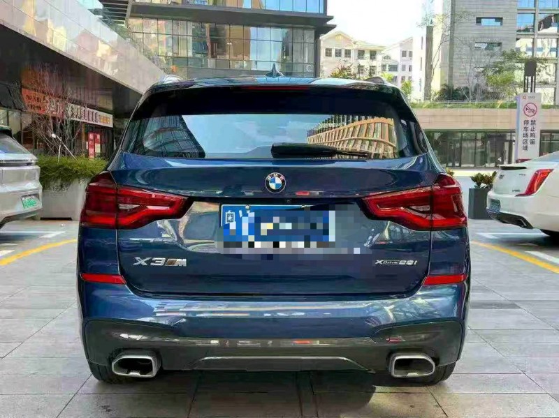 广州21年宝马X36