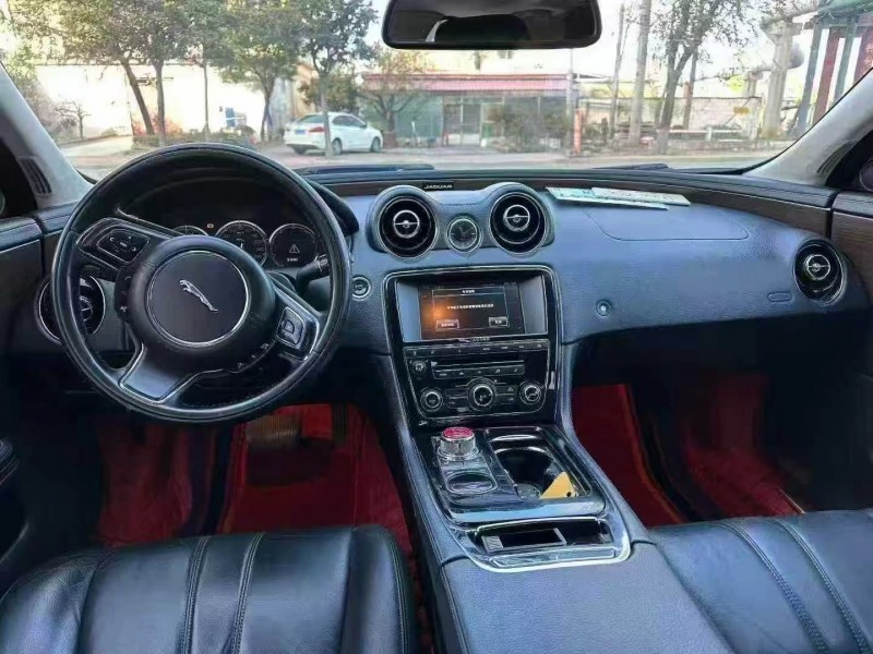 济宁14年捷豹XJL4