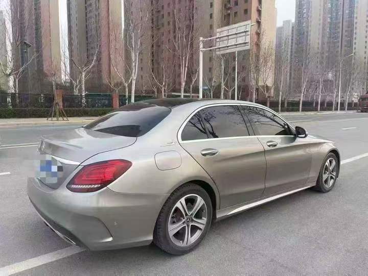 济宁19年奔驰C7