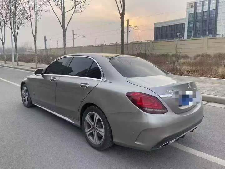 济宁19年奔驰C8