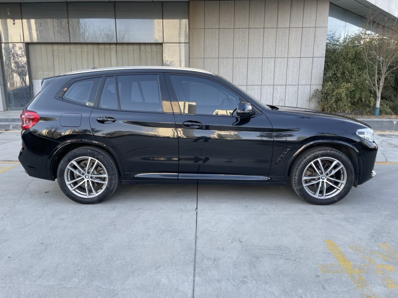 济宁18年宝马X37