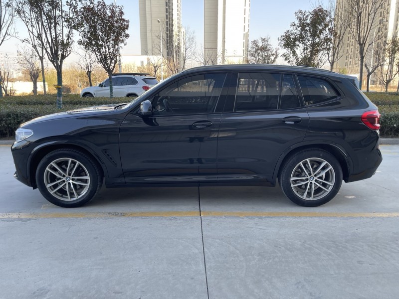 济宁18年宝马X38