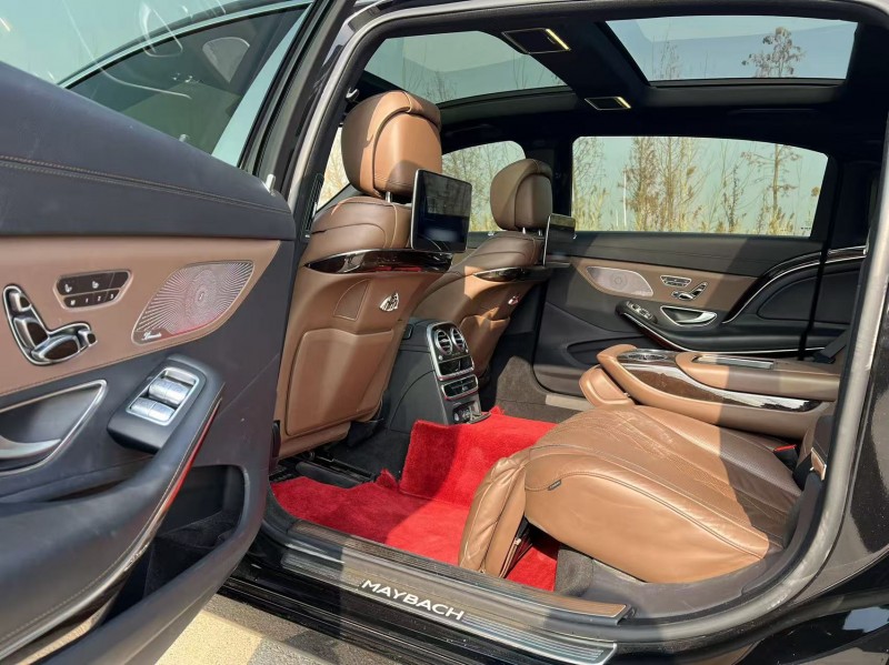 无锡19年奔驰迈巴赫S级4