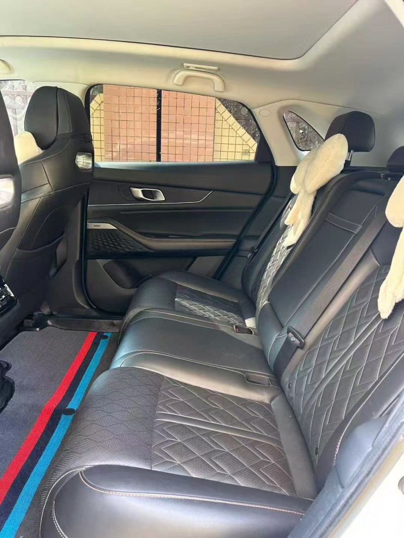 东莞21年长安汽车UNI8