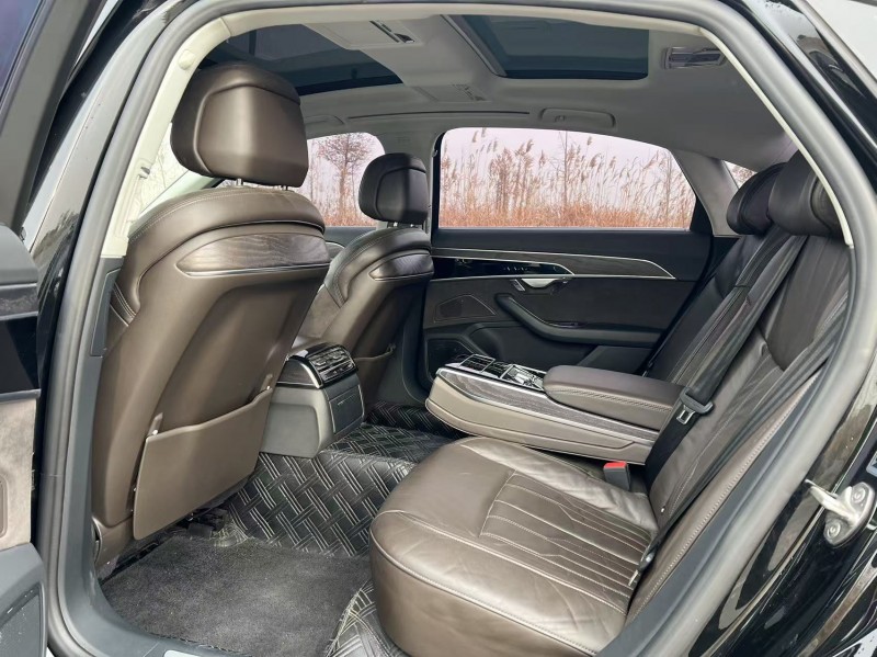 苏州20年奥迪A8L5