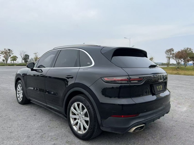 常州18年保时捷卡宴8