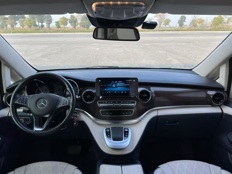 连云港21年奔驰V7