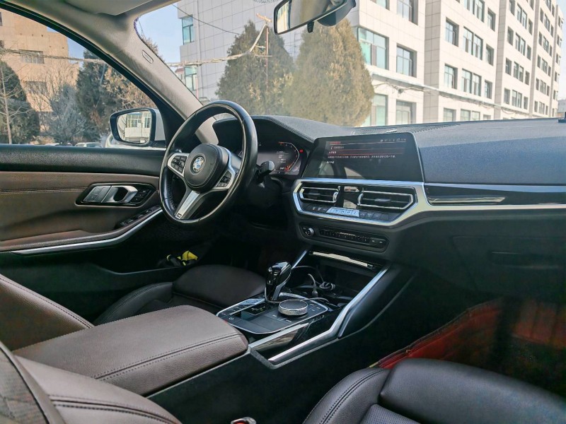 临夏22年宝马3系3