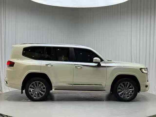 邢台24年丰田兰德酷路泽3