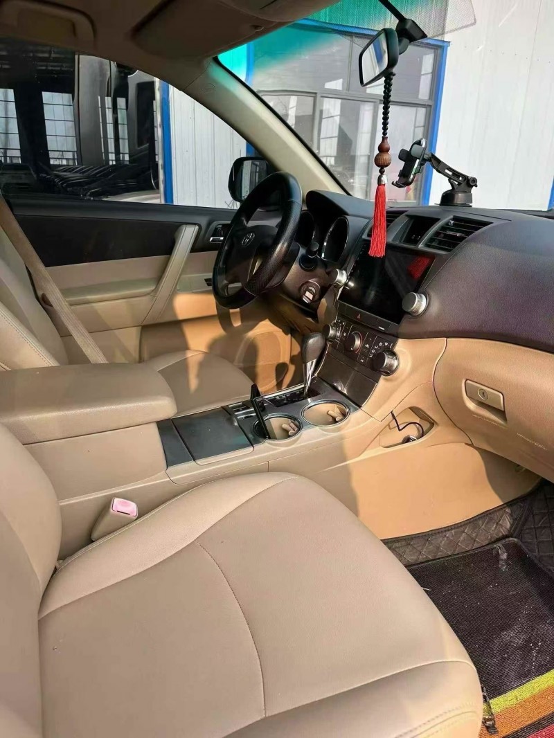 菏泽13年丰田汉兰达4