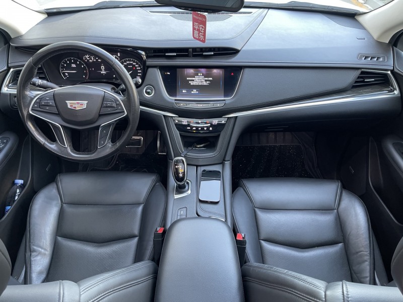 济宁17年凯迪拉克XT55