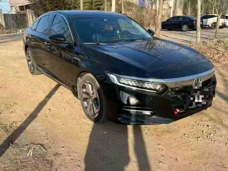 临沂19年本田雅阁3