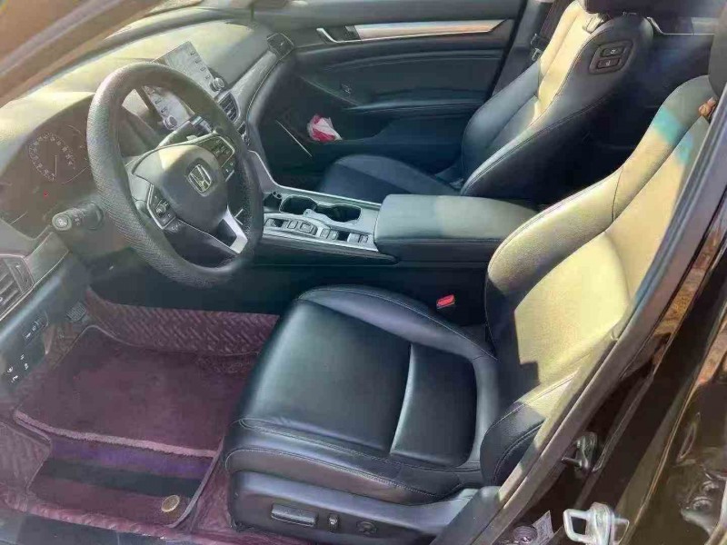 临沂19年本田雅阁4