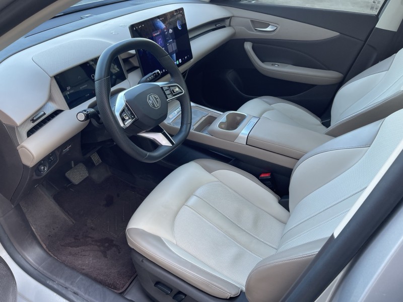 济宁25年名爵es55