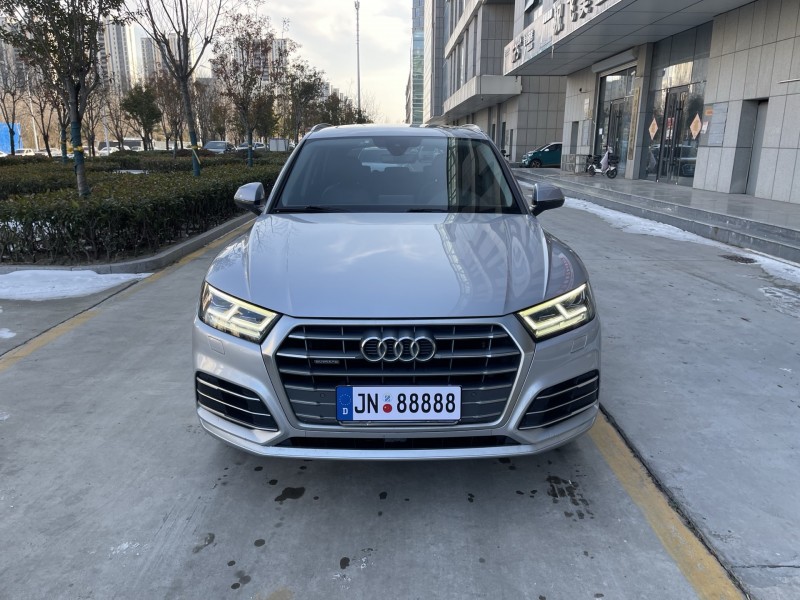 济宁19年奥迪Q51
