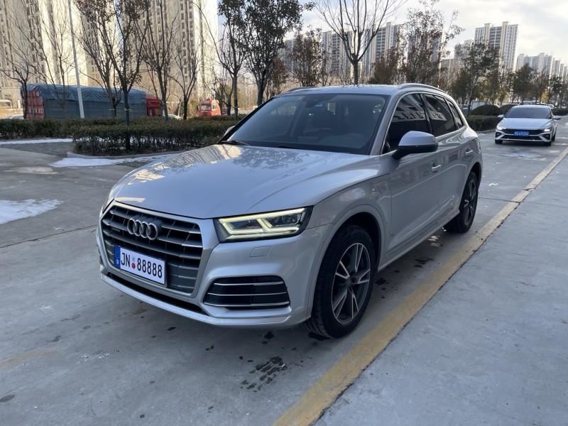 济宁19年奥迪Q52