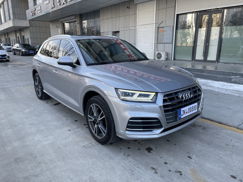 济宁19年奥迪Q53