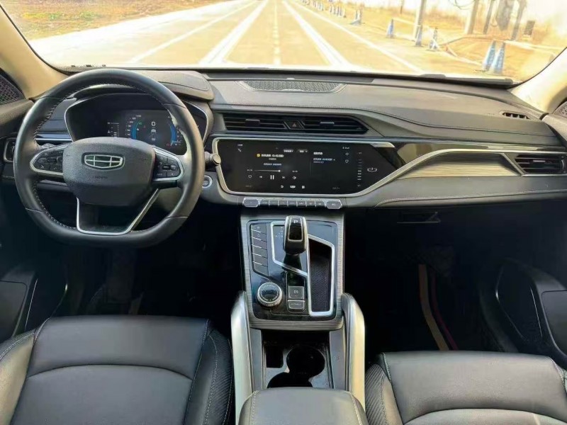 菏泽21年吉利博越4