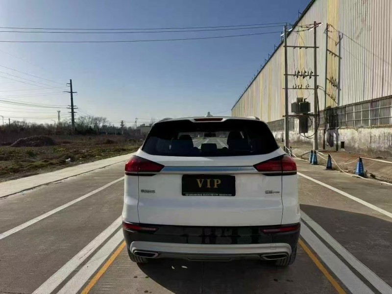 菏泽21年吉利博越9