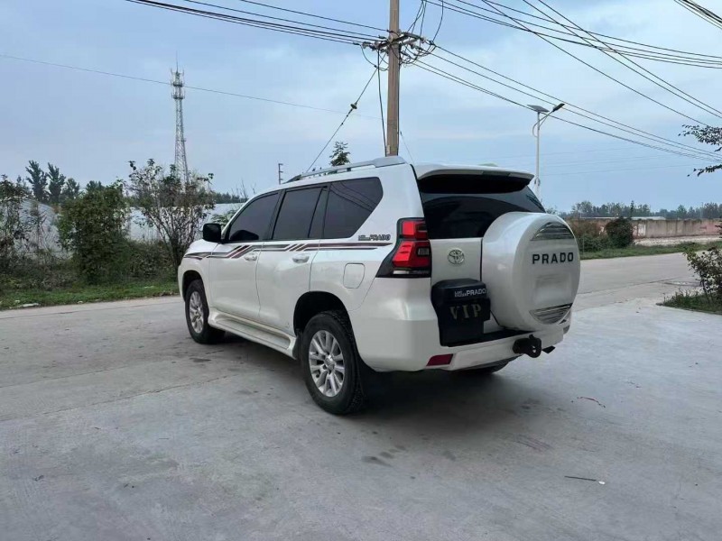 徐州17年丰田普拉多3