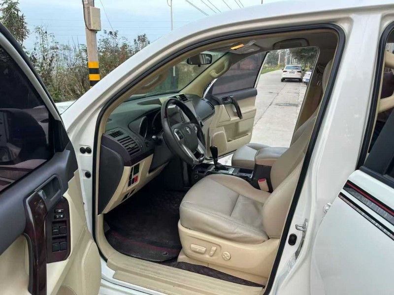 徐州17年丰田普拉多5