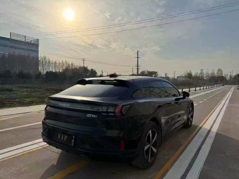 菏泽23年极氪汽车0017