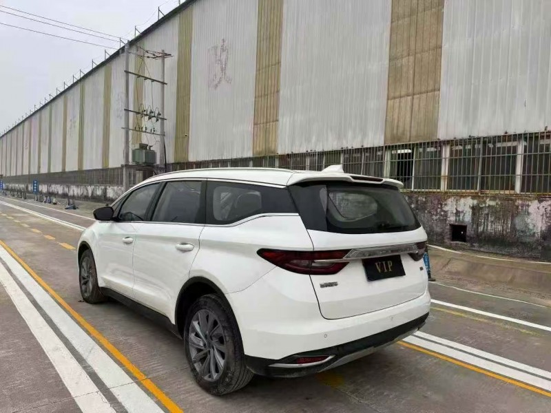 菏澤20年吉利帝豪8