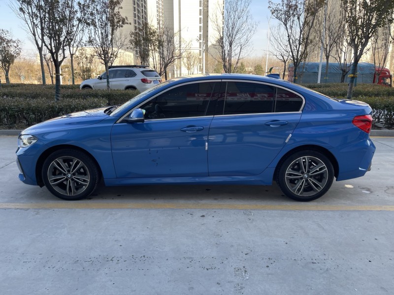 济宁21年宝马1系8