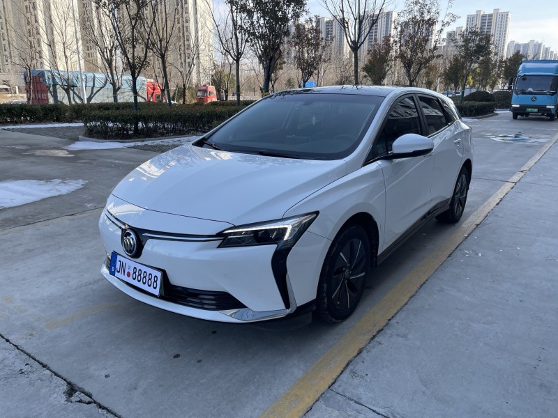 济宁24年别克微蓝2