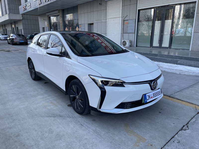 济宁24年别克微蓝3