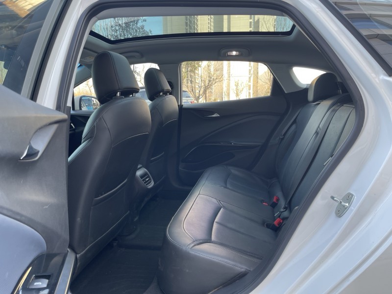 济宁24年别克微蓝6