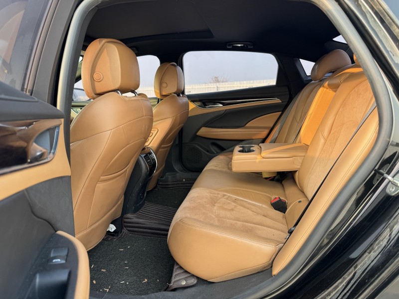 新乡16年别克君越6