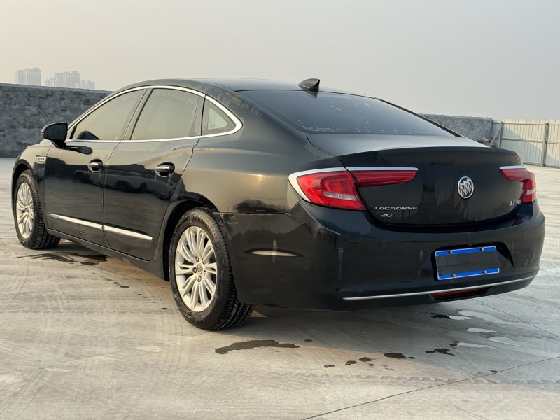 新乡16年别克君越7