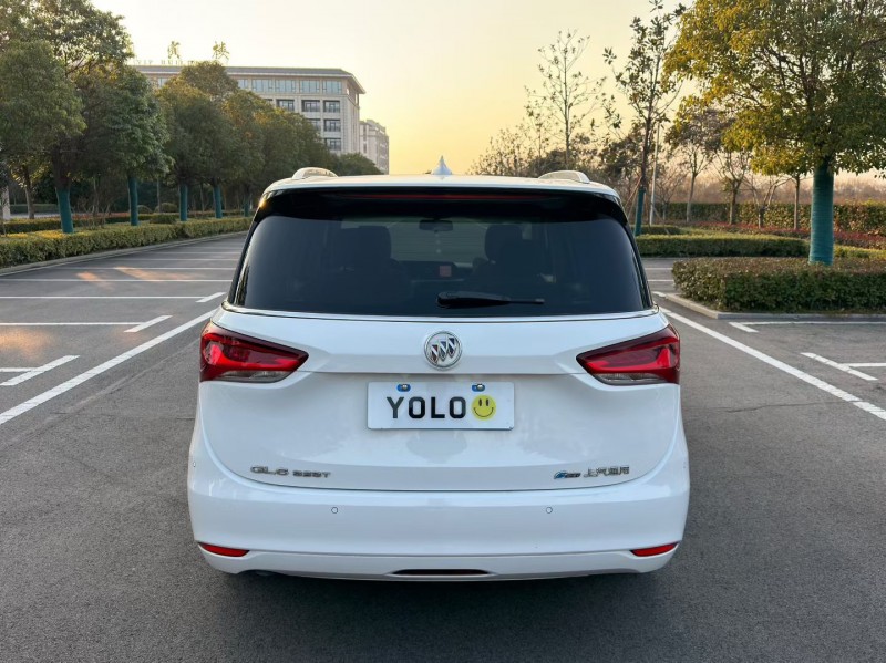 徐州23年别克GL64