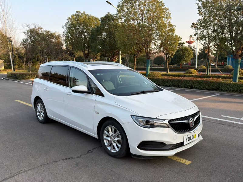 徐州23年别克GL69