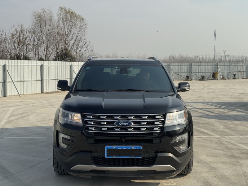 新乡19年福特探险者1