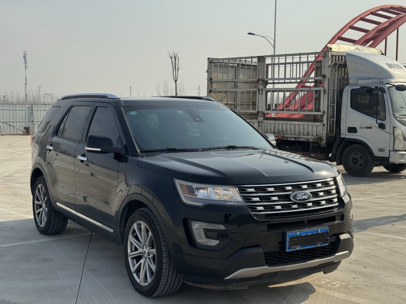 新乡19年福特探险者3