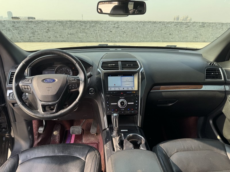 新乡19年福特探险者8