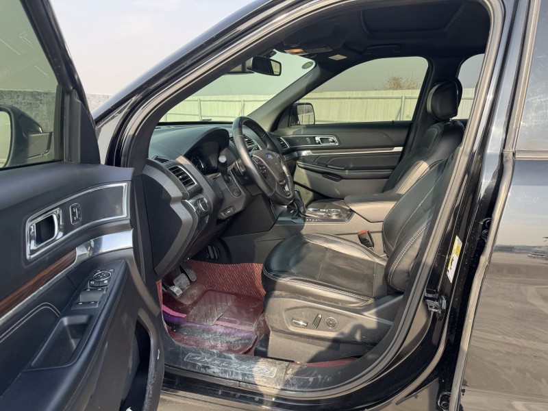 新乡19年福特探险者9