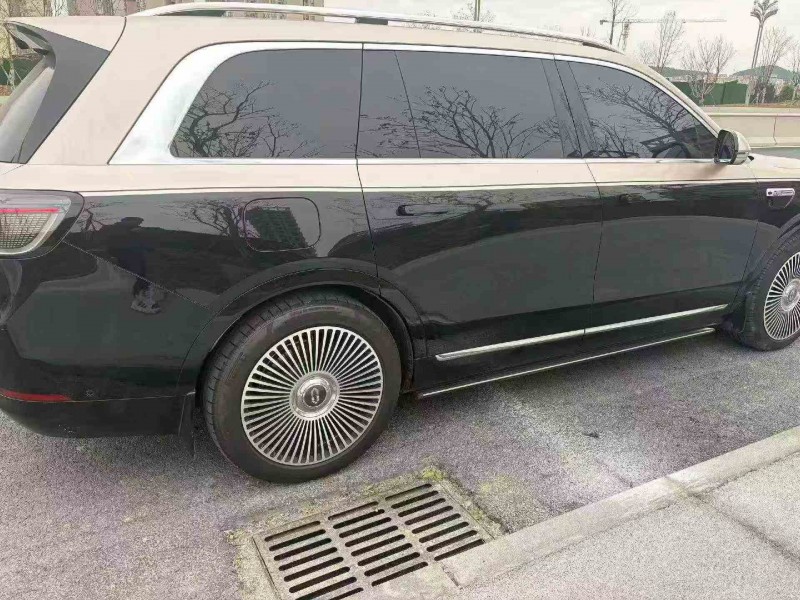 重庆25年华为智选问界7