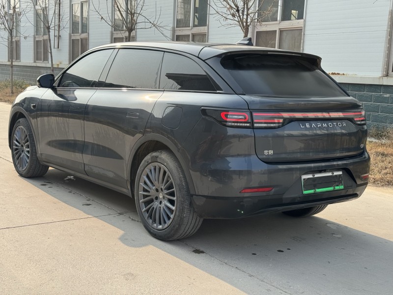 新乡24年零跑汽车C119