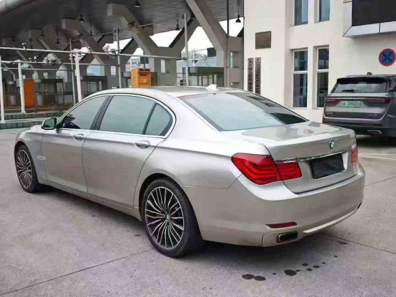 重庆12年宝马7系8