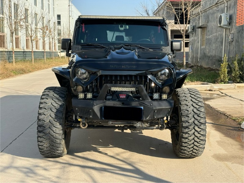 新乡15年Jeep牧马人1