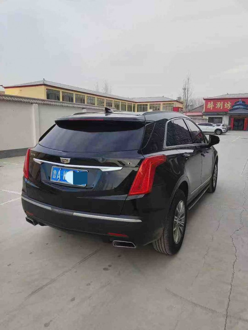 邯郸17年凯迪拉克XT54