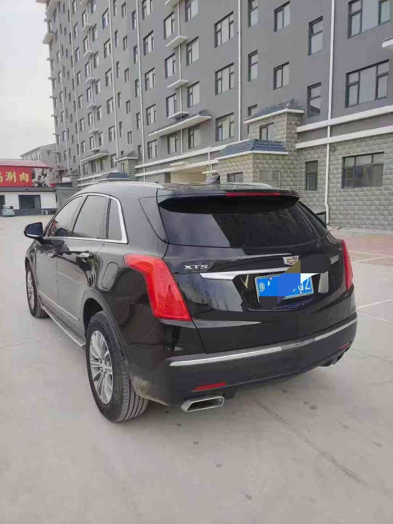 邯郸17年凯迪拉克XT57