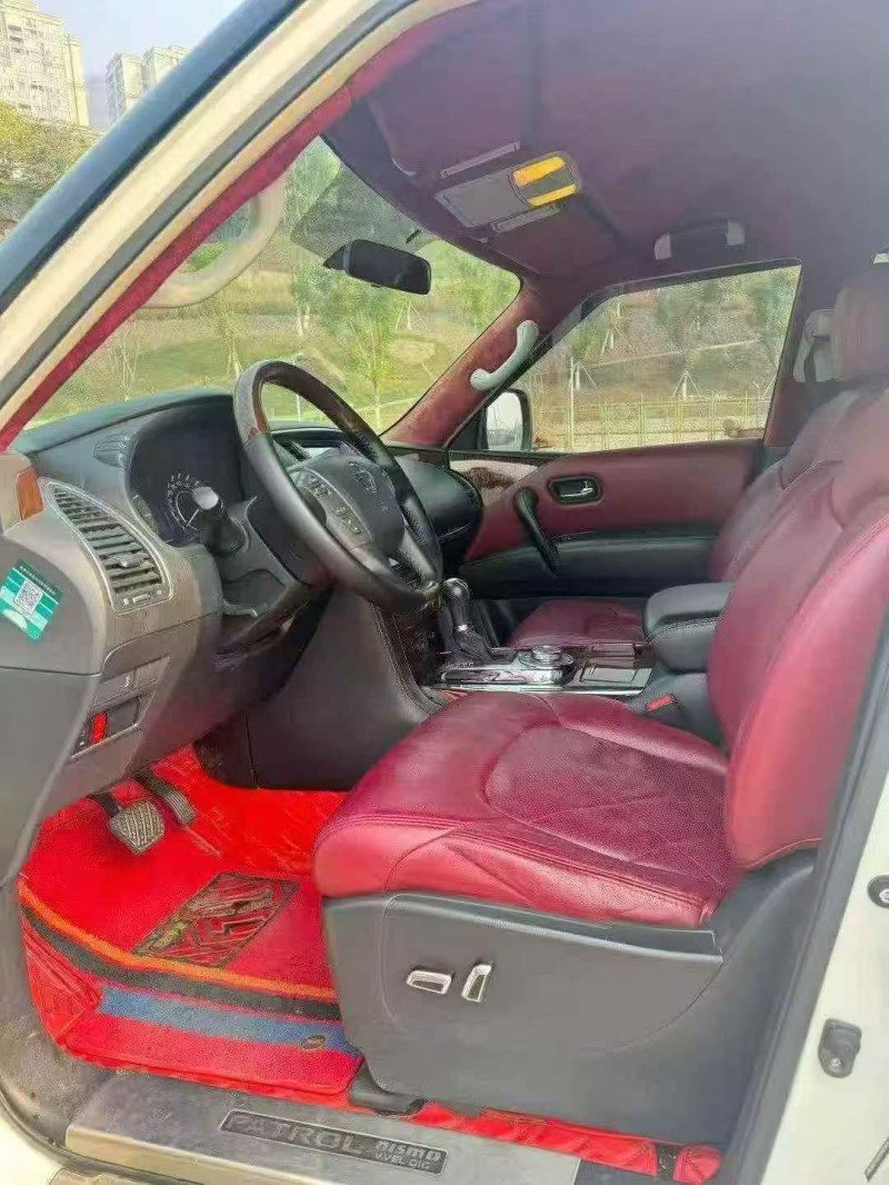 重庆19年日产途乐5